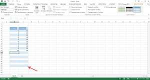 Растягивание границ таблицы в Экселе для увеличения количества строк